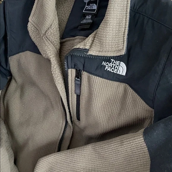 The North Face Men's Taupe and Black Performance Jacket - Picture 4 of 8